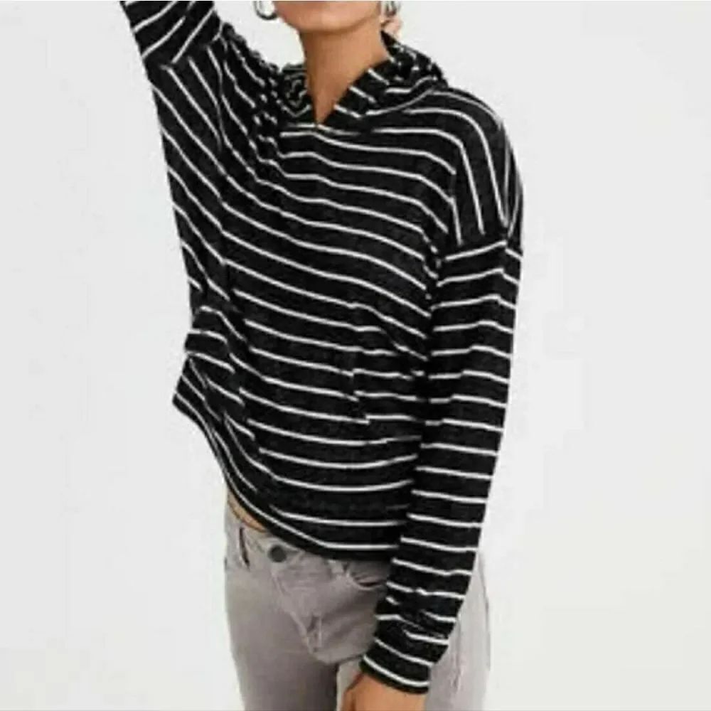 American Eagle Black White Striped Hoodie size Small